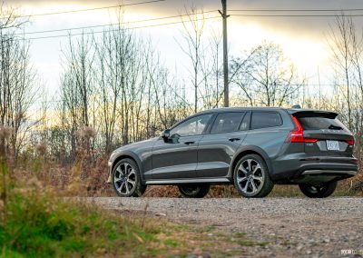 2026 Volvo V60 Cross Country in Forest Lake green