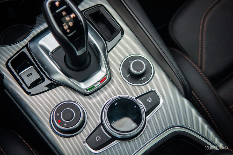 2025 Alfa Romeo Giulia Intensa interior