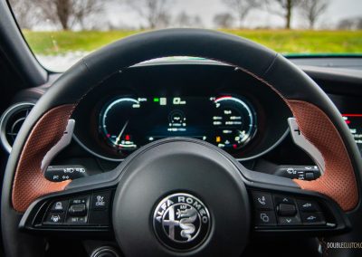 2025 Alfa Romeo Giulia Intensa interior