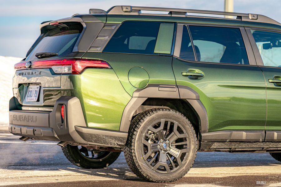 2026 Subaru Outback in Deep Emerald green metallic